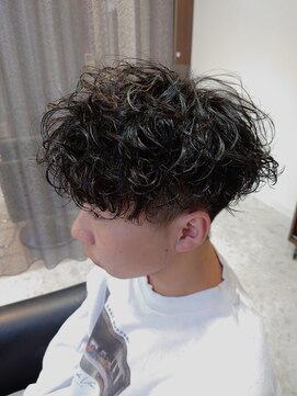 パシフィックダズールコパン(Pacific Dazzle copain) 神戸スパイラルパーマ メンズマッシュ メンズカット