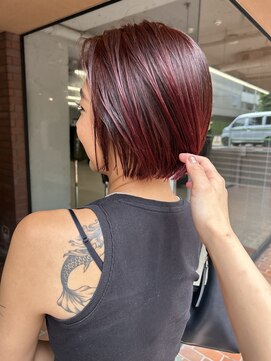 ノラ ヘアーサロン(NORA HAIR SALON) 【大久保】ワンブリーチレッドカラー、切りっぱなしボブ