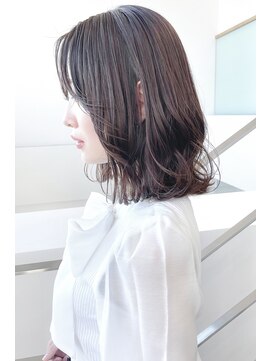 スージー(Suzy) 大人可愛い◎艶感グレージュ
