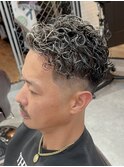 スパイラルパーマ×フェードカット×ホワイトメッシュ