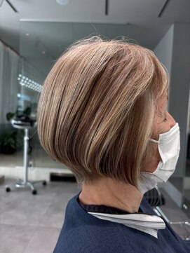 コキョウ(KOKYO) 前下がりボブ