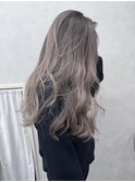 バレイヤージュ/シルバーグレー/ウェーブヘア