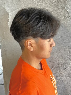 ニアウ 高崎店(Niau) メンズセンターパートニュアンスパーマ群馬高崎眉毛韓国刈り上げ