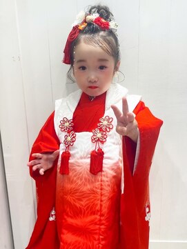 ハウス(HAUS.) 横浜七五三！三歳７歳子供着付けお団子アップヘアアレンジ