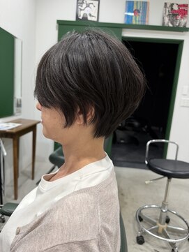 フー バイ セリナ(Fuu.by serina) くびれショート