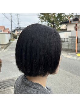 登なん 盛岡(トナン)の写真/乾かすだけで丸みが決まる大人ボブ・ショート｜白髪ぼかしで柔らか印象に