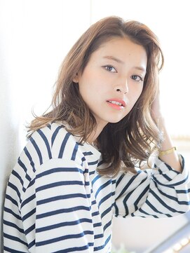 サロンドメルシー (salon de merci) 【salon de merci 青葉台】センターパート 無造作 ふわミディ☆