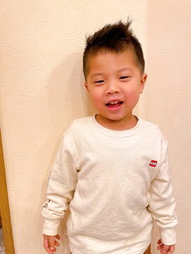 美容室 スイミー(Swimmy) 練馬　美容室スイミーイッセイ店長ビックバン風