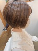ショートボブ