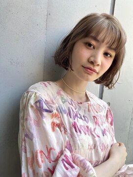 パム 恵比寿(PAM.) ノンアルカリカラーでつくるミルクティーベージュボブ。