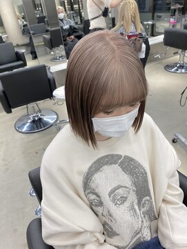 ペレ 栄店(PELE) ショコラアッシュ/ヘルシースタイル/ふんわりカール/栄/名駅