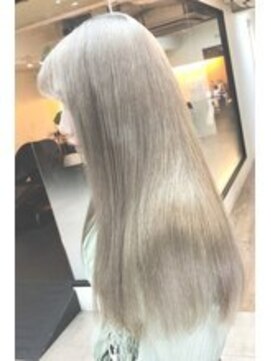 ディア(.eer) ホワイトミルクティーカラー#ハイトーンカラー#ツヤ髪