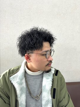 髪屋 くせ毛の方こそ【暴れるパーマ】が映えるやんちゃメンズスタイル