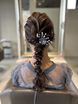 アイボリードット(ivory.)&nbsp;編みおろしアレンジ/20代30代40代おすすめ／大人アレンジ