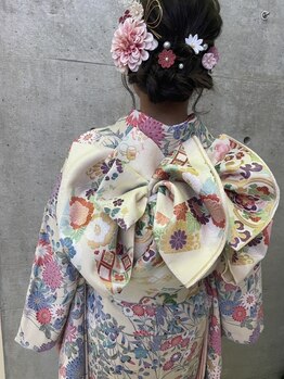 パッシュ(PASH)の写真/【鞍月】結婚式・二次会・デートなど、特別な日のヘアセットはにお任せ♪崩れにくく、可愛いと大好評です☆