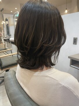 シェル 津山の手店(shel) 30代40代ブラウンベージュ×白髪ぼかし大人ミディウルフ