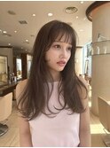 レイヤーカット セミロンググレージュ前髪