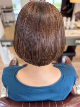 ビーズ ノイ(BEE´Z ＮＥＵ) 髪質改善ストレート10.2グランマッシュ