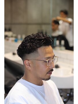 キングスマントーキョー 三鷹店(KINGSMAN TOKYO) 宮城リョータ風パーマ