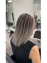 シエラ 南船場(CIERA.)&nbsp;ベリーショート切りっぱなしボブヘアカラーアッシュグレー