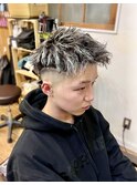 ホワイトハイライトツイストスパイラルパーマ