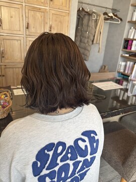 ヘア ロンドン カフェ(HAIR LONDON CAFE) ブリーチ履歴を活かしたイヤリングカラー