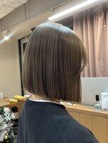 エイトデイズ 三宮駅前店(EIGHT days) グレージュ