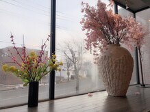 カットクラブタッチ(CUT CLUB TOUCH)の雰囲気(春らしいディスプレイに。)