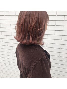 フェンヘアーアイス 中目黒(Fen.hair ici) ブリーチ ピンクベージュ 切りっぱなしボブ