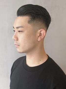 フランクスバーバーリザーブ 人形町店(FRANK’S BARBER RESERVE) フェードオールバックスタイル y