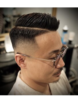 エーピーティートアウエスト(APT. TOR WEST) スキンフェード