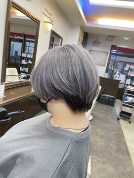 ムーブ(Moob) アンブレラカラー×ショートスタイルハイトーンシルバー【別府】