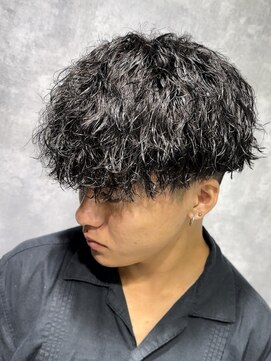 レイズ 名古屋(RAYS) 刈り上げツイスパ波巻きスパイラルマッシュパーマ