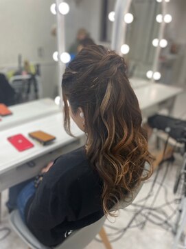 ラモ(RAMO) ハーフアップポニーテール