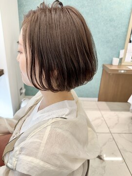 アッシュ 下北沢店(Ash) 毛先のゆるめパーマをいかしたショートボブ