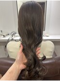 ペールベージュ