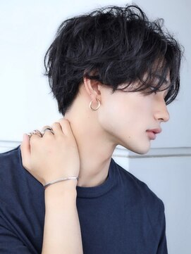 クロト 熊本(KUROT) 前下がりセンターパート/シャドウパーマ