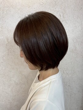 ビスクヘアデザイン(bisq hair design) ショートボブ 髪質改善カラー 顔まわり 顔周り