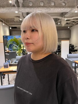 カフ(CAF) CAF FUKO ホワイトブロンド/姫買ったボブ/ハイトーン/大阪心斎橋