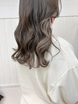 ネウィ 調布(newi)&nbsp;ロングレイヤーカット/美髪スタイル/艶シルキーベージュ