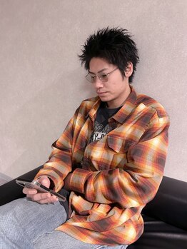 トウ(Tou)の写真/【髪×ヒゲのトータルケア】カットとシェービングを組み合わせたケアに流行りのパーマをプラス。