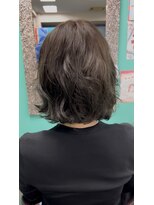 ファンヘアメイク(Fun hair make)&nbsp;ゆるめカールとアッシュ系カラー