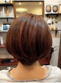 ショートボブ