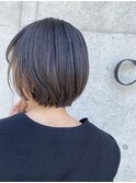 手入れの楽な重めのショートボブ