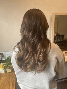 ムム(mum) 明るいベージュ