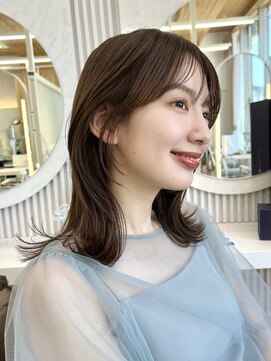 アフロートリノ(AFLOAT Leino) 小顔ヘルシーレイヤースタイル透明感カラー【修】20代30代40代