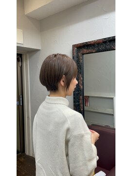 クオーレ(CUORE) ショートボブ　ラテベージュ