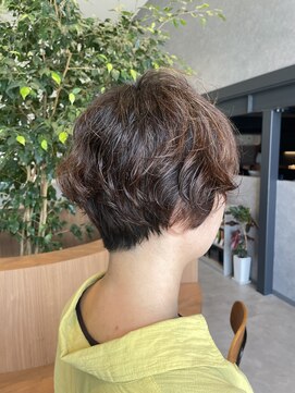 リア(Li’a) クセを活かしたショートスタイル