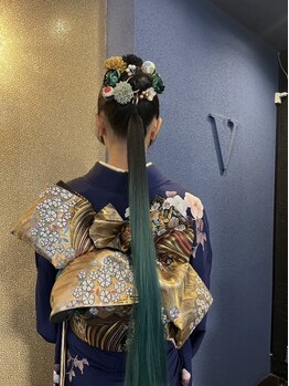 ベルファーレ(velfarre)の写真/【駐車場あり】成人式や卒業式などの着付けはｖｅｌｆａｒｒｅにお任せ!熟練技術で着崩れしにくいと大好評*