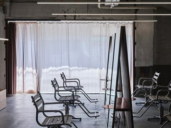 ヒンク(the hinc)の写真/照明や空間にこだわったアトリエのようなサロン。誰もが一度は行きたくなる店内で特別なご褒美サロンtimeを